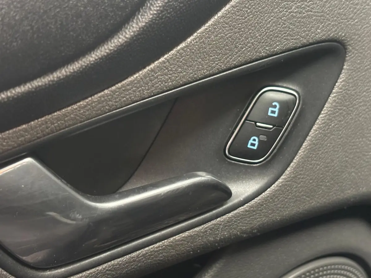 300 2.0 TDCI L2H1 Trend MHEV Dubbele Cabine Airco Cruise Control