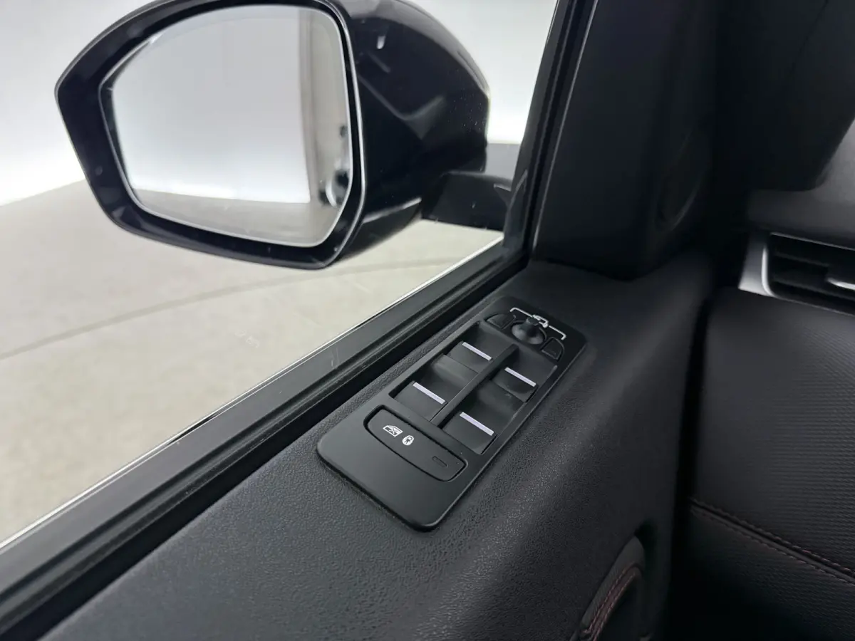 1.5 P300e 4X4 R-Dynamic S Black Edition | Pano | Virtual | Camera | Carplay | Cruise | Keyless