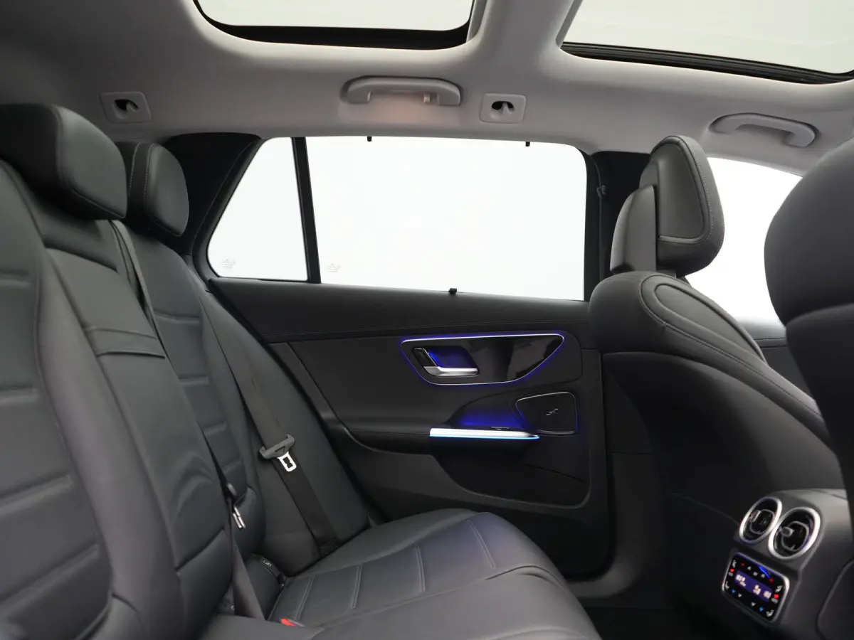 300 e Avantgarde 313pk Dealer O.H | Trekhaak Af Fabriek | Panodak | Adaptive Cruise | 360 Camera | Digital LED | Lederen Sportstoelen Memory & Ventilatie | Keyless | Apple Carplay | Stoelver