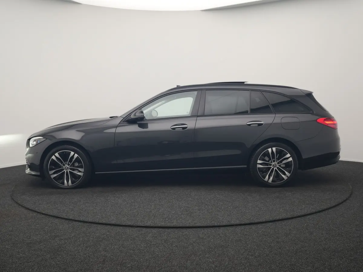 300 e Avantgarde 313pk Dealer O.H | Trekhaak Af Fabriek | Panodak | Adaptive Cruise | 360 Camera | Digital LED | Lederen Sportstoelen Memory & Ventilatie | Keyless | Apple Carplay | Stoelver