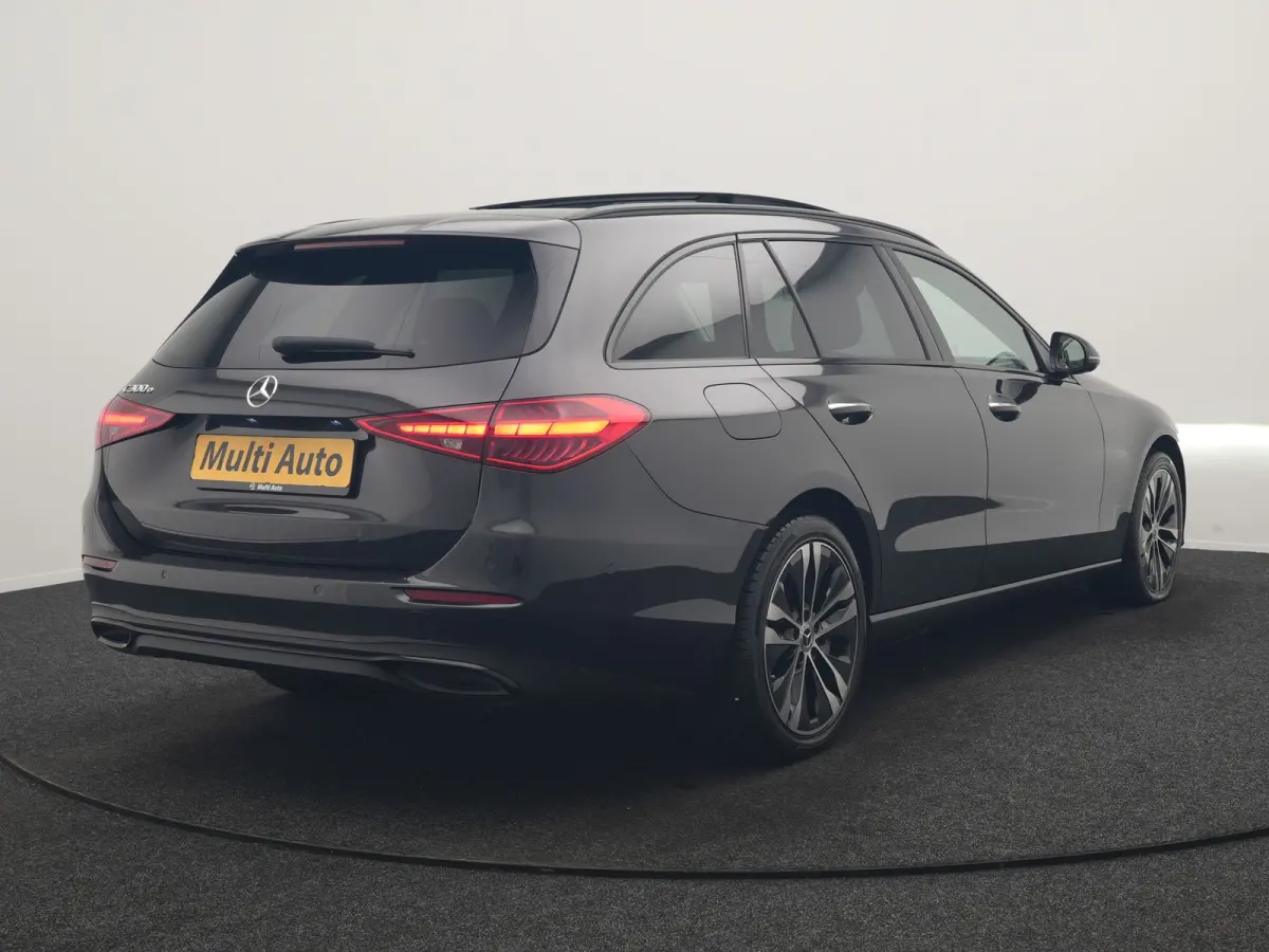 300 e Avantgarde 313pk Dealer O.H | Trekhaak Af Fabriek | Panodak | Adaptive Cruise | 360 Camera | Digital LED | Lederen Sportstoelen Memory & Ventilatie | Keyless | Apple Carplay | Stoelver