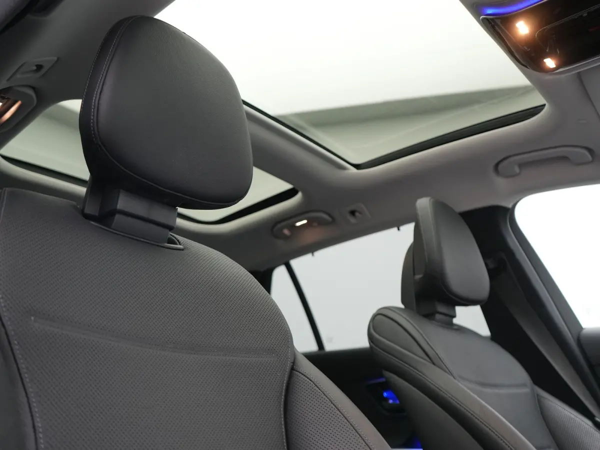 300 e Avantgarde 313pk Dealer O.H | Trekhaak Af Fabriek | Panodak | Adaptive Cruise | 360 Camera | Digital LED | Lederen Sportstoelen Memory & Ventilatie | Keyless | Apple Carplay | Stoelver