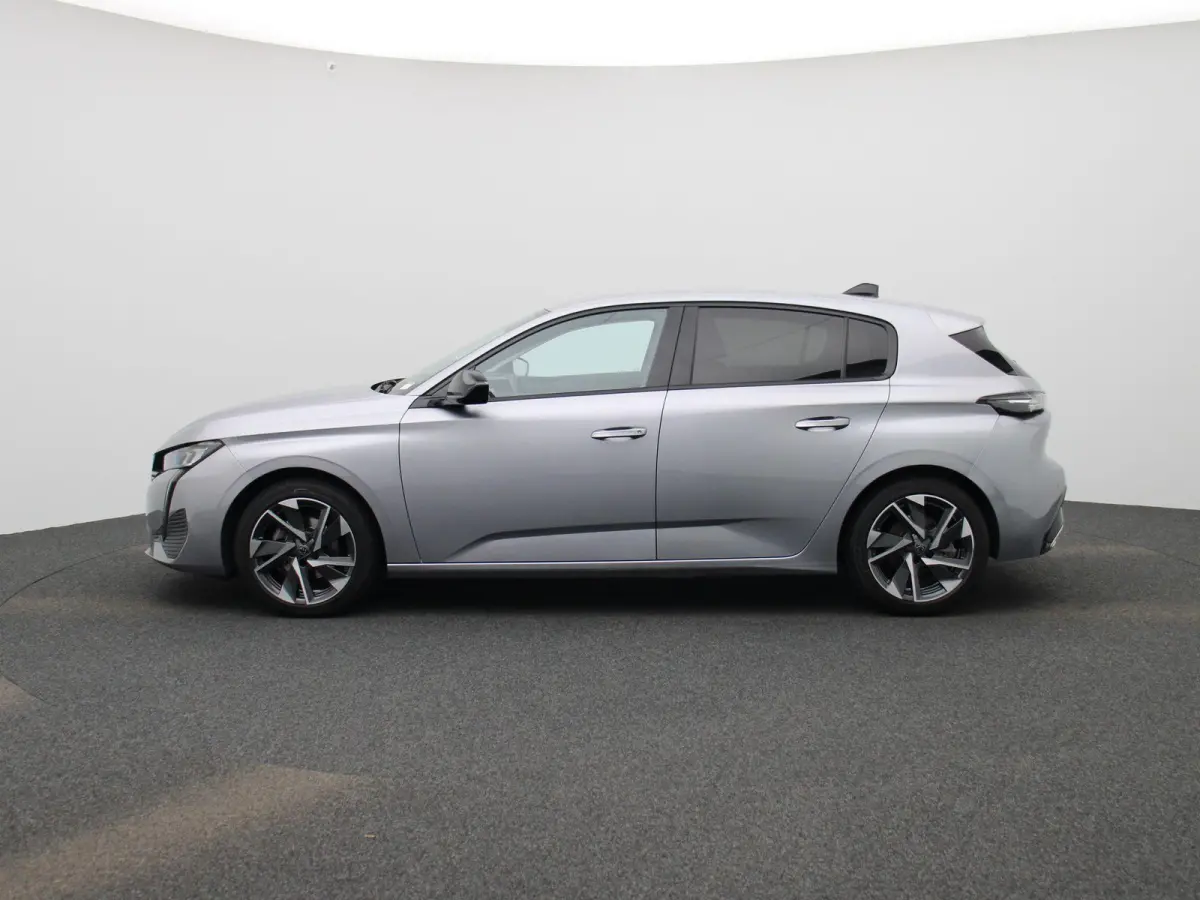 1.2 Allure Pack Business | LMV | Navigatie | Parkeer sensoren | Virtual cockpit | Climate control | Half leder | Stoel verwarming | Apple carplay | Cruise control | Camera