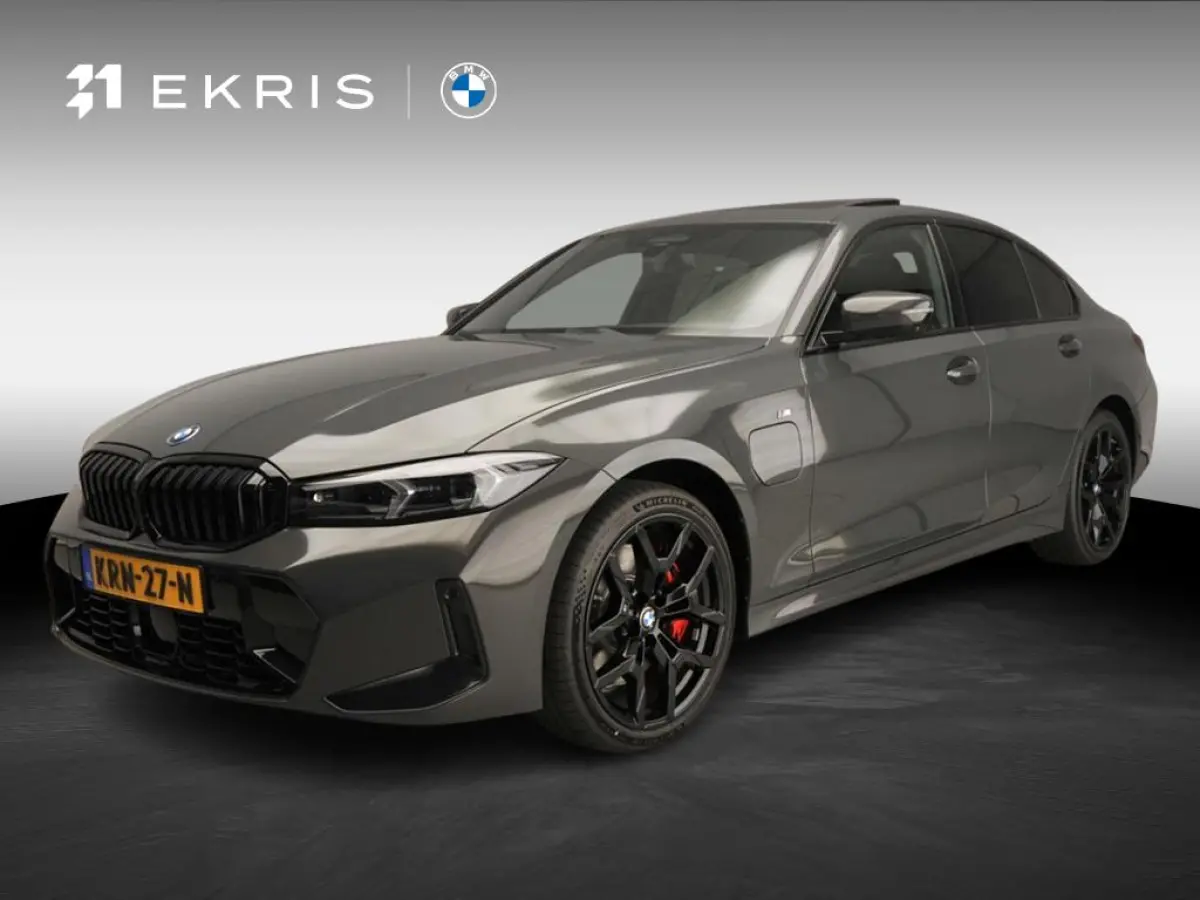 330e M Sportpakket Pro / Schuifdak / Driving assist prof / Getint glas / Leder / Alu wielen 19 inch