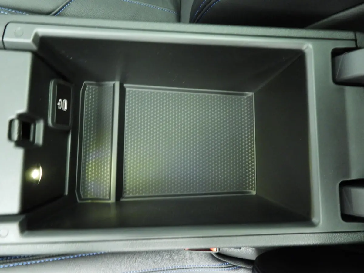330e M Sportpakket Pro / Schuifdak / Driving assist prof / Getint glas / Leder / Alu wielen 19 inch
