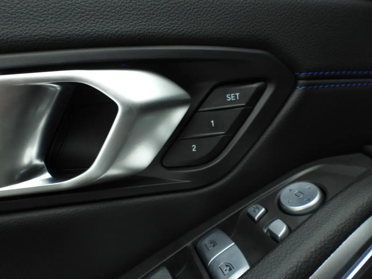 330e M Sportpakket Pro / Schuifdak / Driving assist prof / Getint glas / Leder / Alu wielen 19 inch