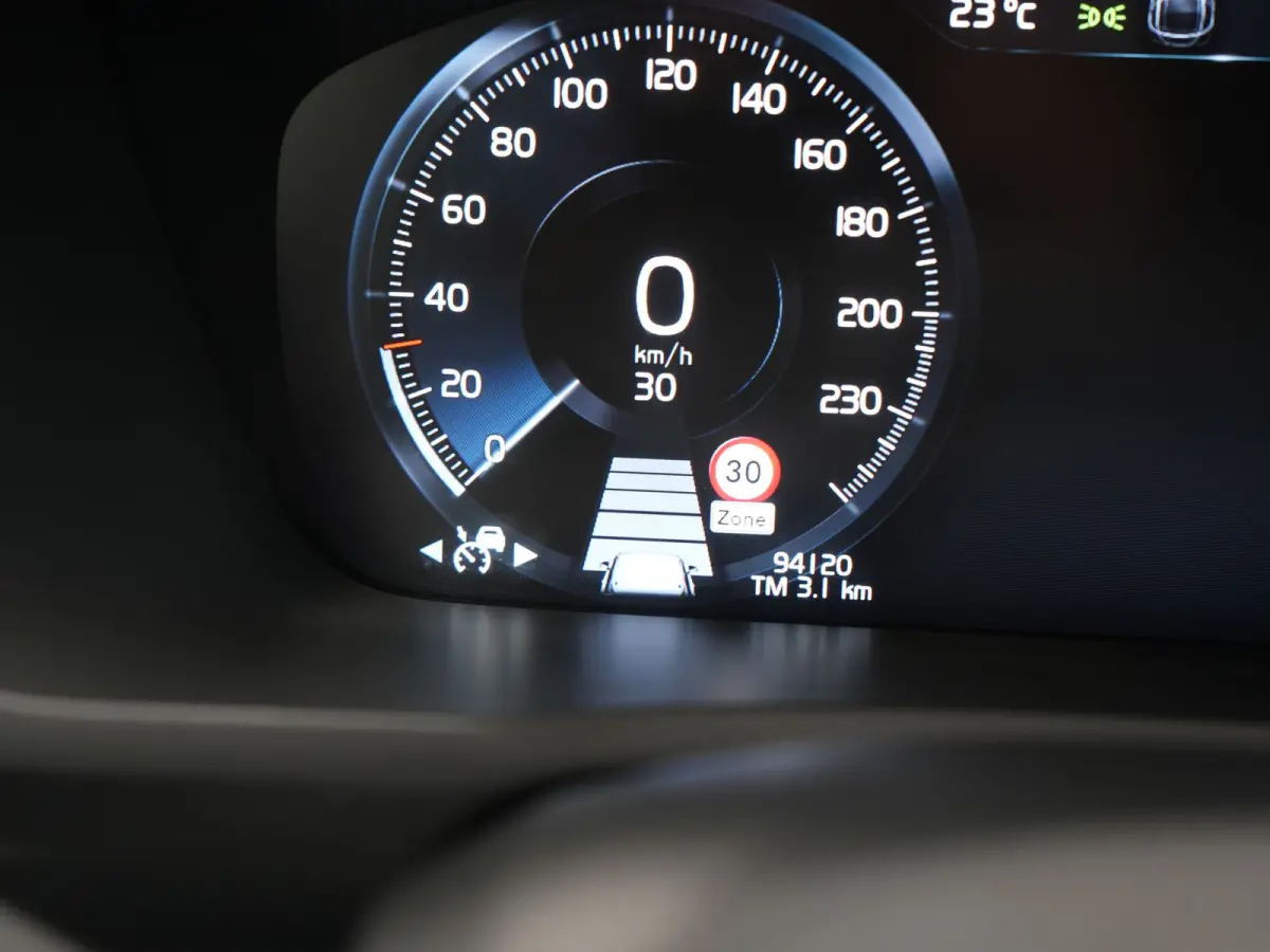 T8 Recharge AWD R-Design Long Range PHEV 456pk Dealer O.H | Adaptive Cruise | Camera | Lederen Sportstoelen Memory & Verwarmd | Apple Carplay | Keyless | BLIS | Pilot Assist | Stuurverwarmin