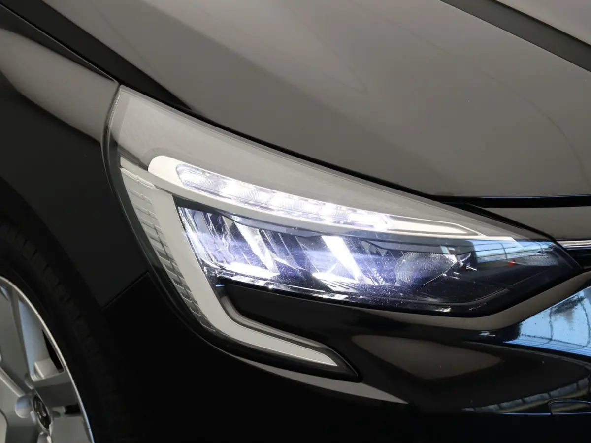 1.0 TCe Business Zen Bi-Fuel | LPG G3 | Voordelig rijden | Cruise Control | Metallic Lak | Apple Carplay & Android Auto | LED Koplampen | Parkeersensoren |