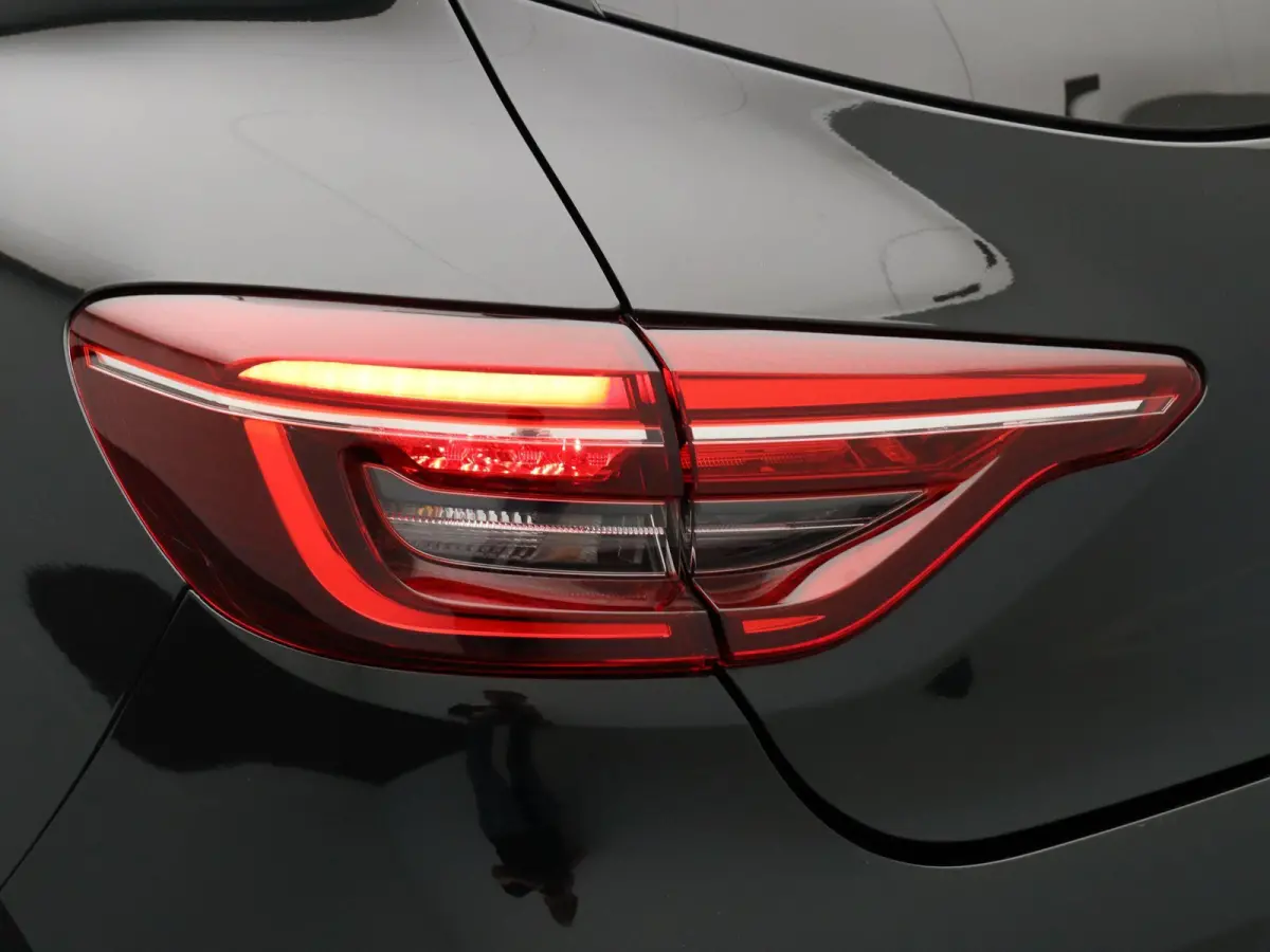 1.0 TCe Business Zen Bi-Fuel | LPG G3 | Voordelig rijden | Cruise Control | Metallic Lak | Apple Carplay & Android Auto | LED Koplampen | Parkeersensoren |