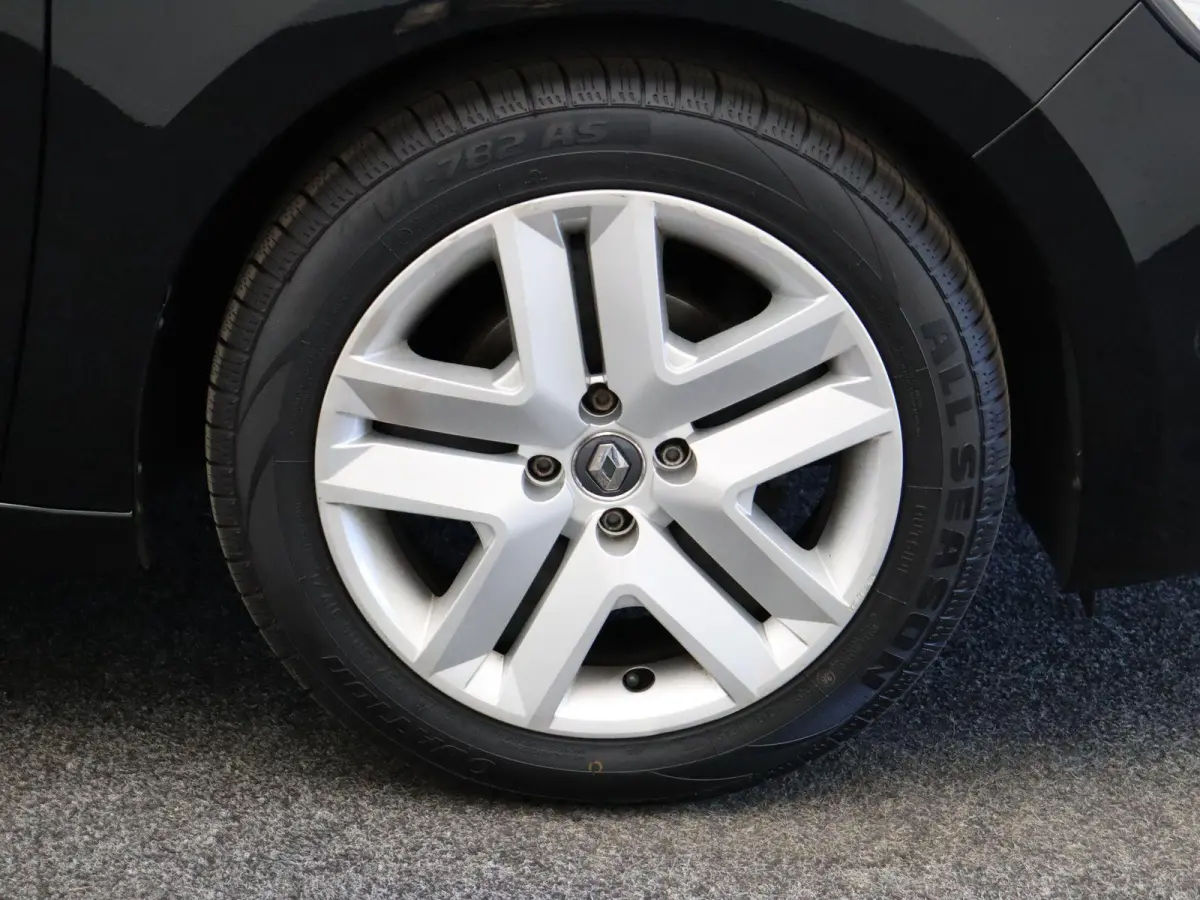 1.0 TCe Business Zen Bi-Fuel | LPG G3 | Voordelig rijden | Cruise Control | Metallic Lak | Apple Carplay & Android Auto | LED Koplampen | Parkeersensoren |