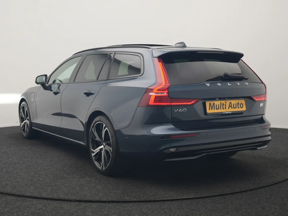 T6 AWD Plus Dark Long Range PHEV 350pk Dealer O.H | Trekhaak Af Fabriek | Panodak | Adaptive Cruise | 360 Camera | Sportstoelen Memory & Verwarmd | Keyless | Apple Carplay | Pilot Assist | S