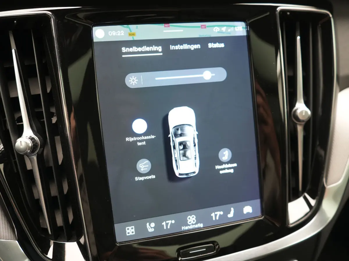 T6 AWD Plus Dark Long Range PHEV 350pk Dealer O.H | Trekhaak Af Fabriek | Panodak | Adaptive Cruise | 360 Camera | Sportstoelen Memory & Verwarmd | Keyless | Apple Carplay | Pilot Assist | S