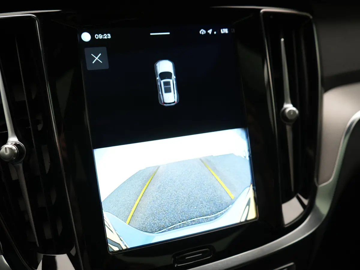 T6 AWD Plus Dark Long Range PHEV 350pk Dealer O.H | Trekhaak Af Fabriek | Panodak | Adaptive Cruise | 360 Camera | Sportstoelen Memory & Verwarmd | Keyless | Apple Carplay | Pilot Assist | S