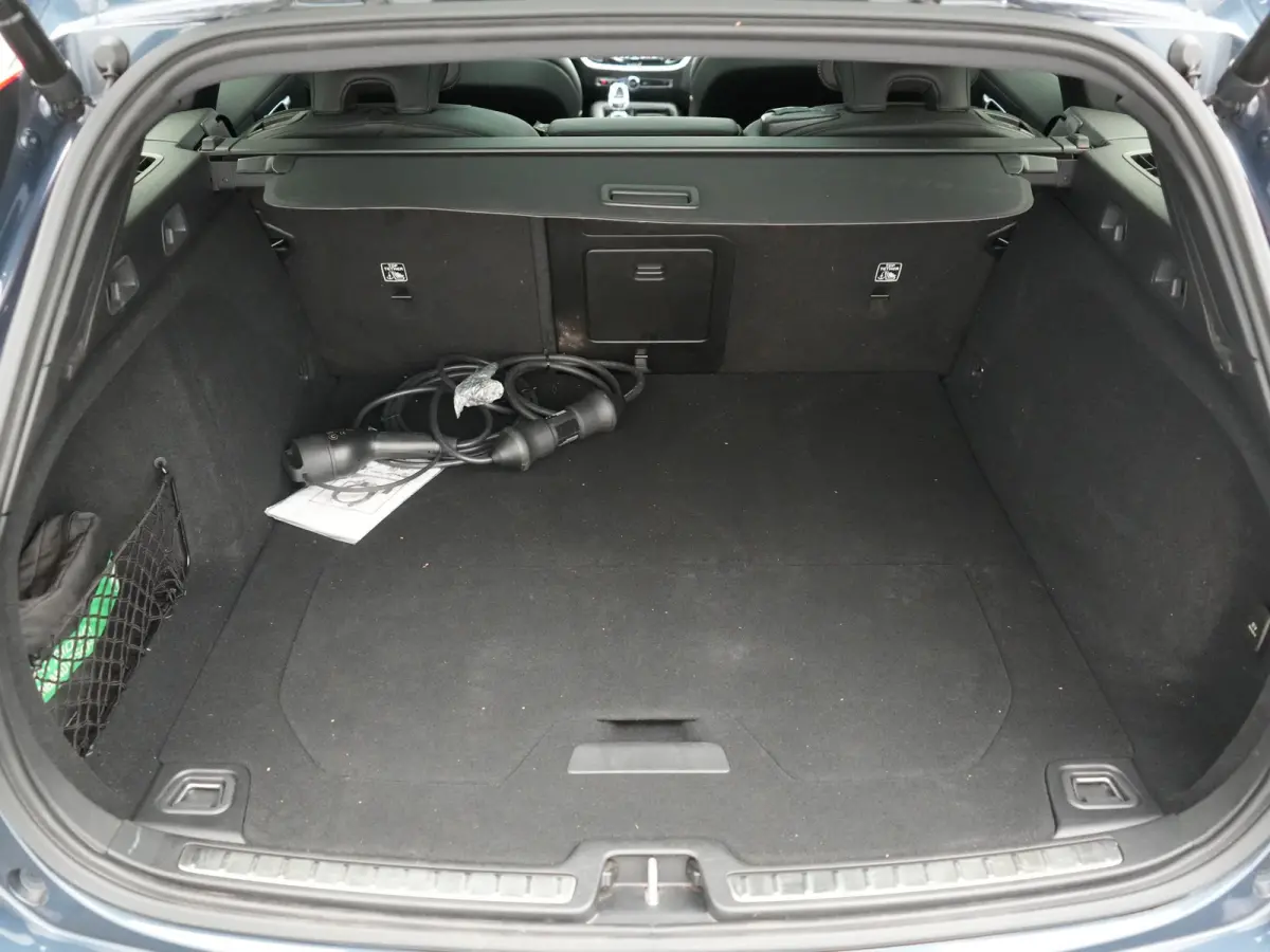 T6 AWD Plus Dark Long Range PHEV 350pk Dealer O.H | Trekhaak Af Fabriek | Panodak | Adaptive Cruise | 360 Camera | Sportstoelen Memory & Verwarmd | Keyless | Apple Carplay | Pilot Assist | S