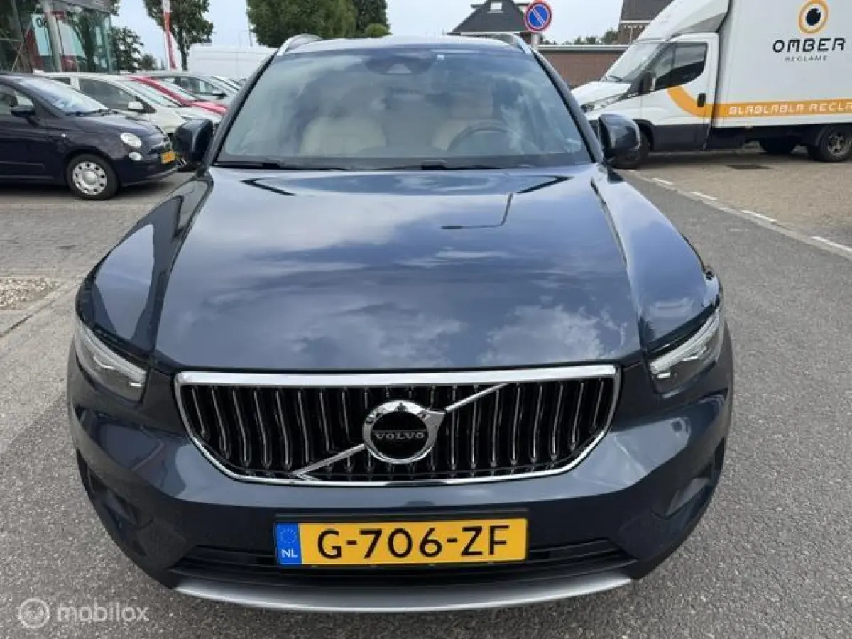 1.5 T3 Inscription Trekhaak , 163pk , 1.600kg trekgewicht , Navigatie , Camera , Parkeerhulp voor & Achter , Lederbekleding incl stoel verwarming , Volvo dealer onderhouden