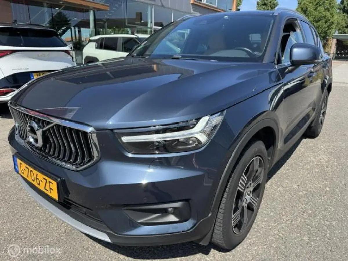 1.5 T3 Inscription Trekhaak , 163pk , 1.600kg trekgewicht , Navigatie , Camera , Parkeerhulp voor & Achter , Lederbekleding incl stoel verwarming , Volvo dealer onderhouden