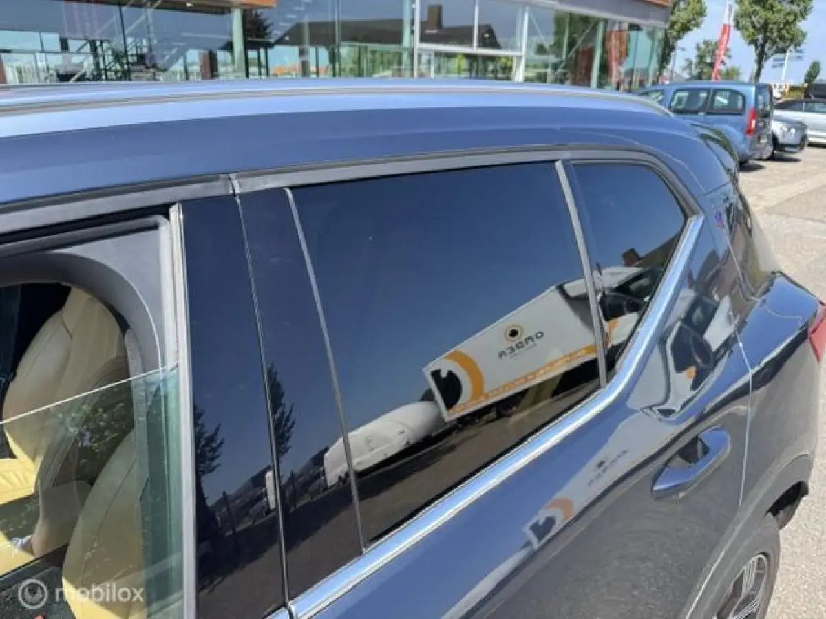 1.5 T3 Inscription Trekhaak , 163pk , 1.600kg trekgewicht , Navigatie , Camera , Parkeerhulp voor & Achter , Lederbekleding incl stoel verwarming , Volvo dealer onderhouden