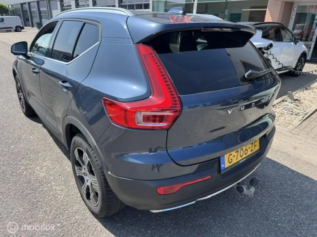 1.5 T3 Inscription Trekhaak , 163pk , 1.600kg trekgewicht , Navigatie , Camera , Parkeerhulp voor & Achter , Lederbekleding incl stoel verwarming , Volvo dealer onderhouden