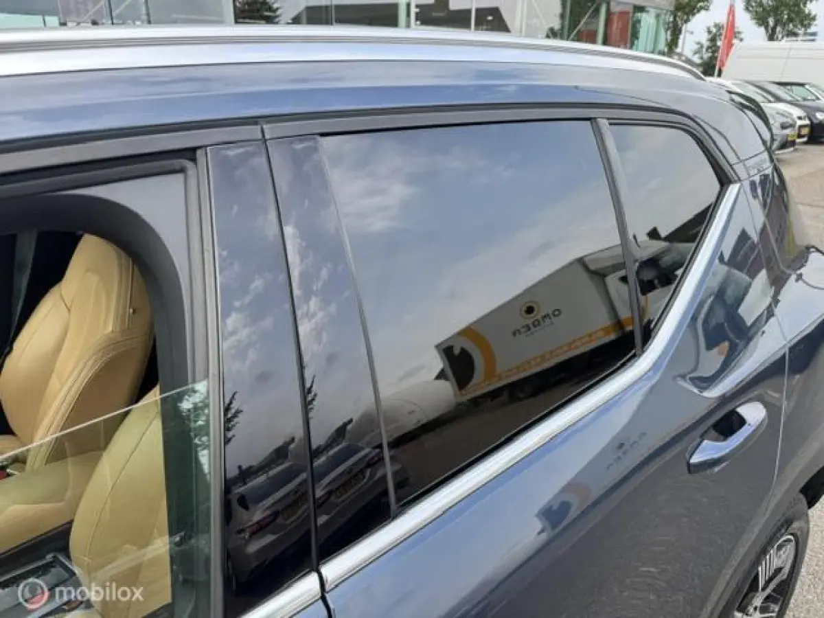 1.5 T3 Inscription Trekhaak , 163pk , 1.600kg trekgewicht , Navigatie , Camera , Parkeerhulp voor & Achter , Lederbekleding incl stoel verwarming , Volvo dealer onderhouden