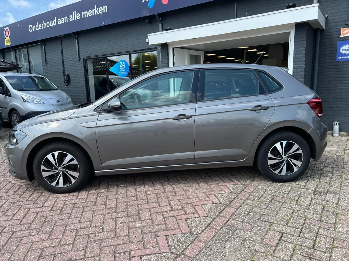 1.0 TSI COMFL. / DSG-AUTOMAAT / 5-DRS / NAVI / PDC /