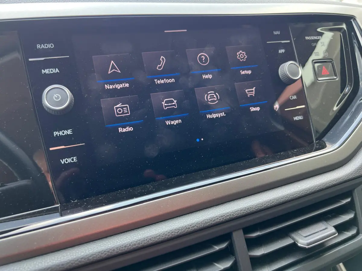 1.0 TSI COMFL. / DSG-AUTOMAAT / 5-DRS / NAVI / PDC /