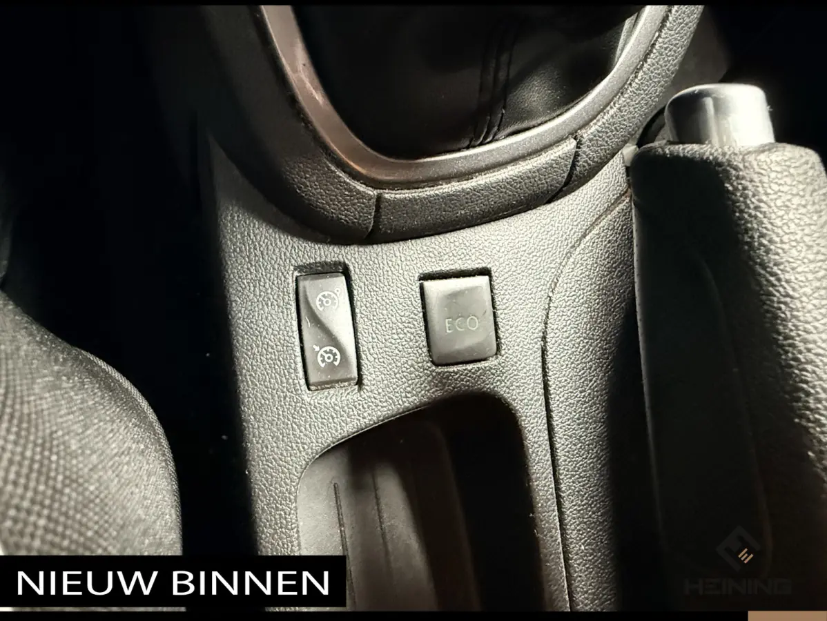 0.9 TCe Limited. Cruise control. Navi. NAP
