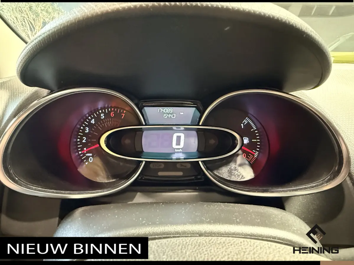0.9 TCe Limited. Cruise control. Navi. NAP