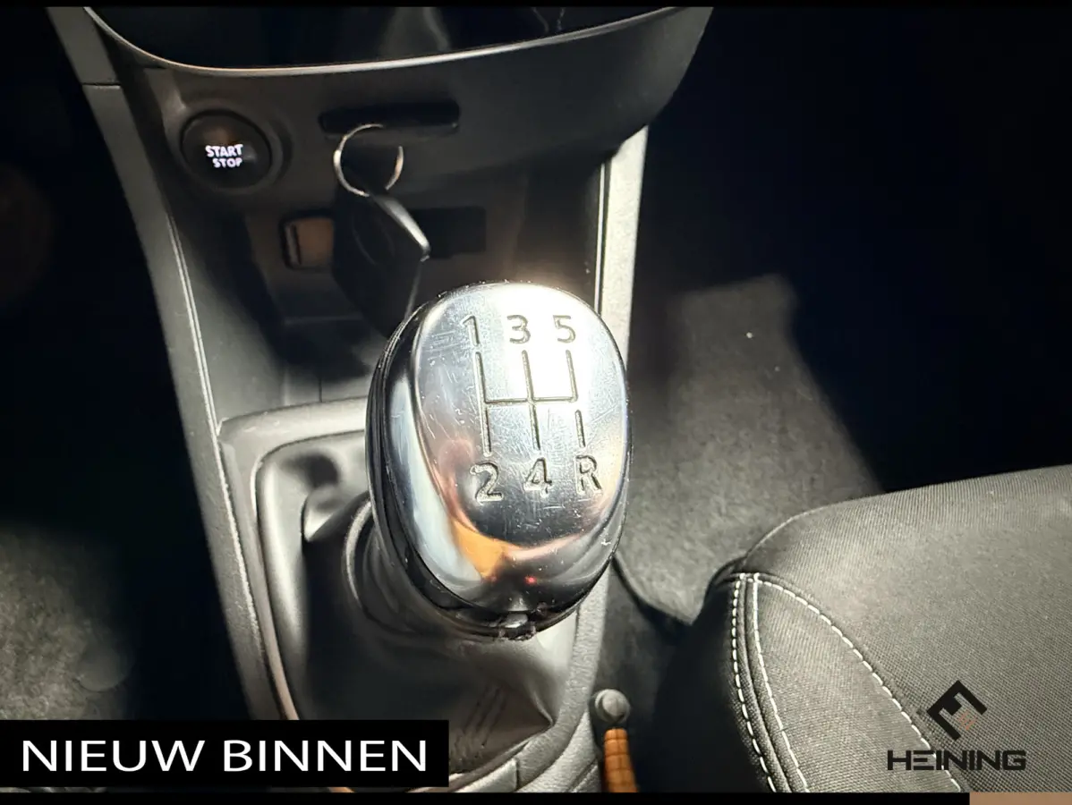 0.9 TCe Limited. Cruise control. Navi. NAP