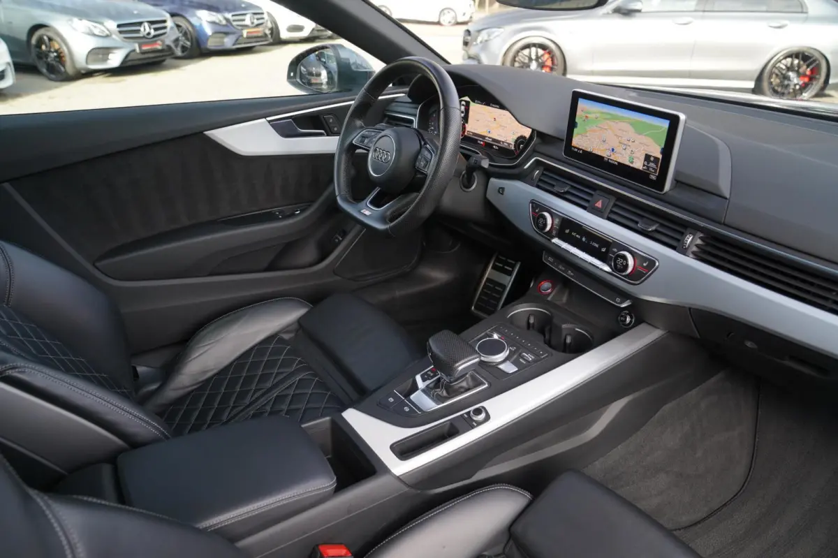 2.0 TFSI ultra Launch Edition | RS Zetels | Panorama | Massage stoelen | Stoelverwarming | LED | 2 x S-line | NAP