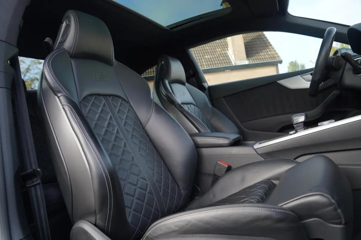 2.0 TFSI ultra Launch Edition | RS Zetels | Panorama | Massage stoelen | Stoelverwarming | LED | 2 x S-line | NAP