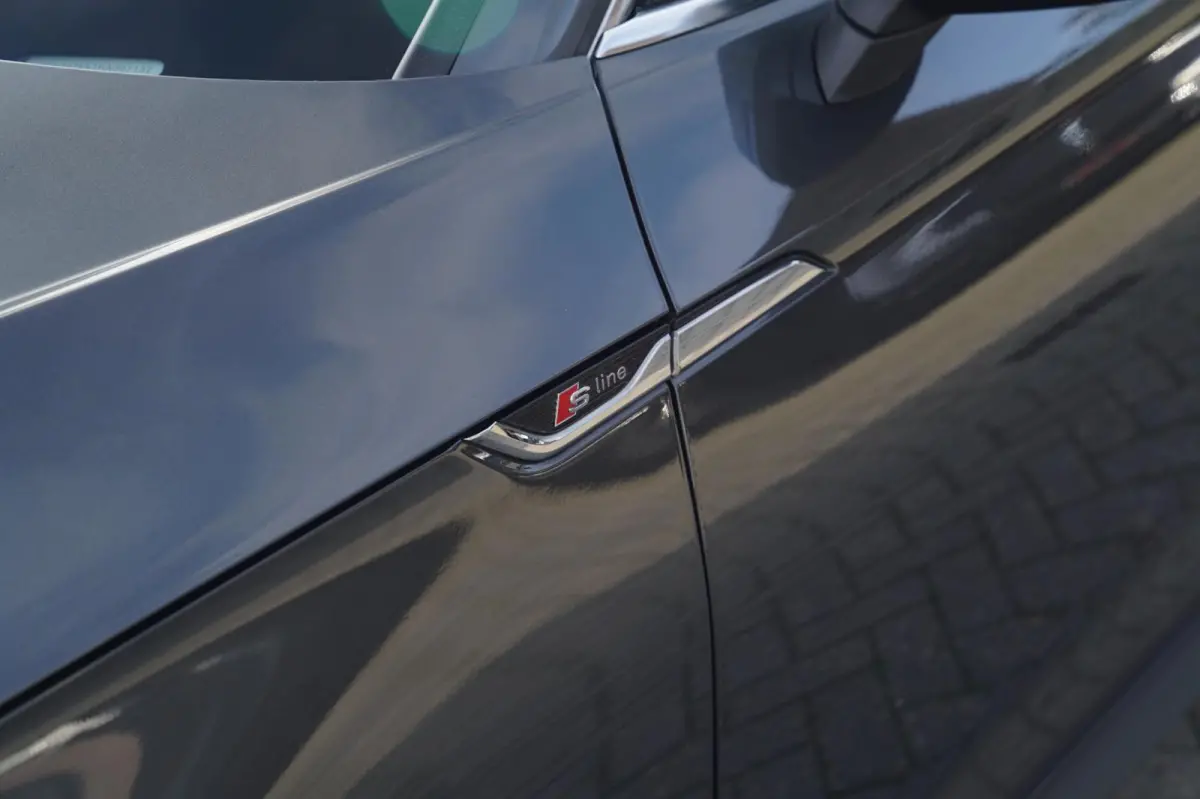 2.0 TFSI ultra Launch Edition | RS Zetels | Panorama | Massage stoelen | Stoelverwarming | LED | 2 x S-line | NAP
