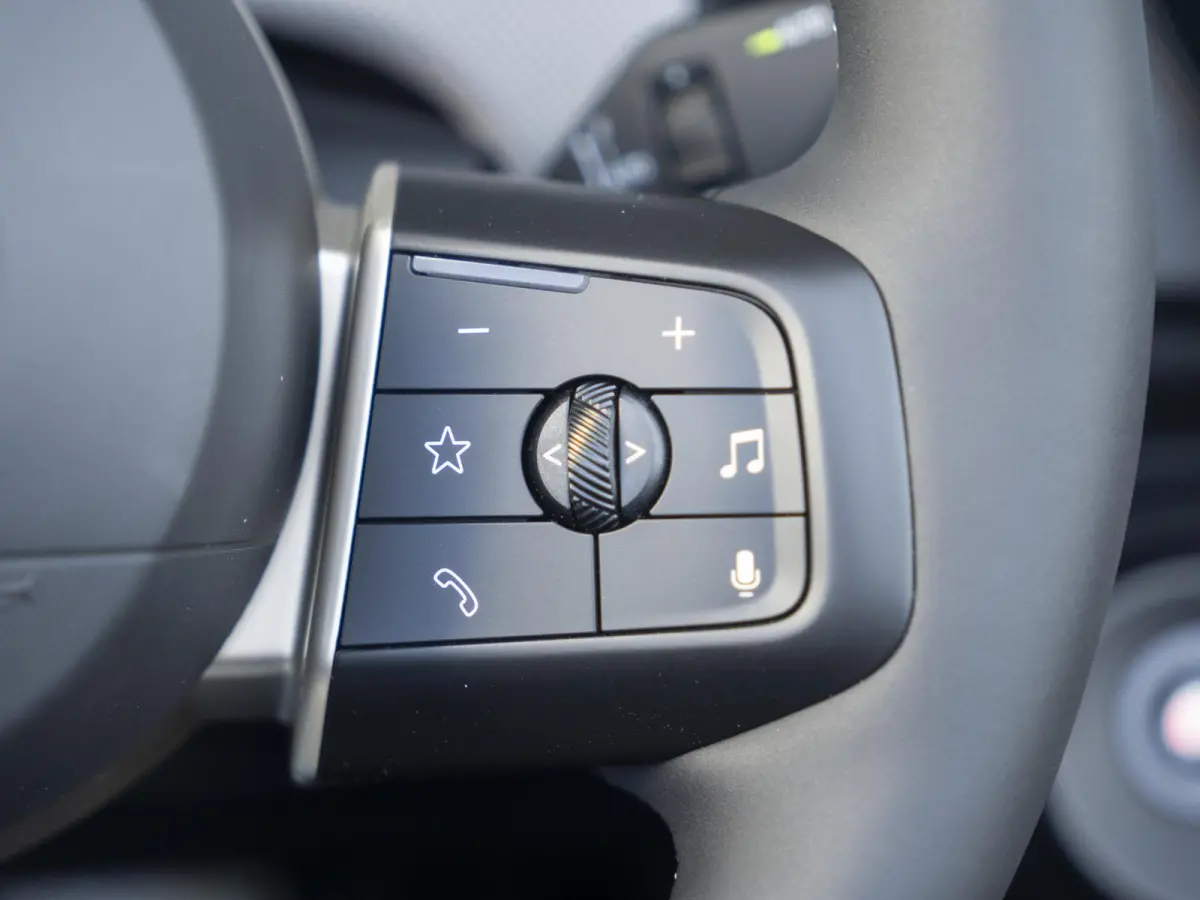 C Favoured XL-pakket | Elektrisch verstelbare stoelen | Harman Kardon | Parking Assistant Plus |
