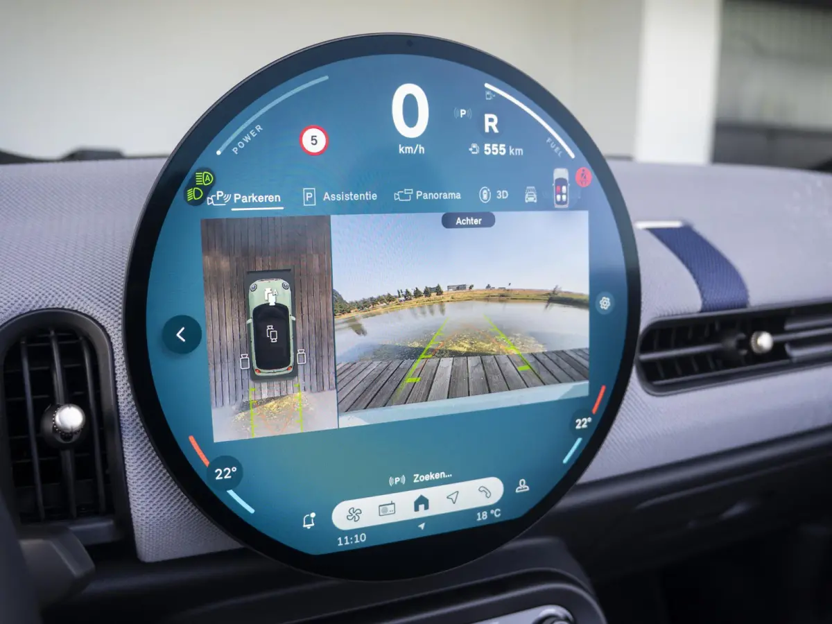 C Favoured XL-pakket | Elektrisch verstelbare stoelen | Harman Kardon | Parking Assistant Plus |