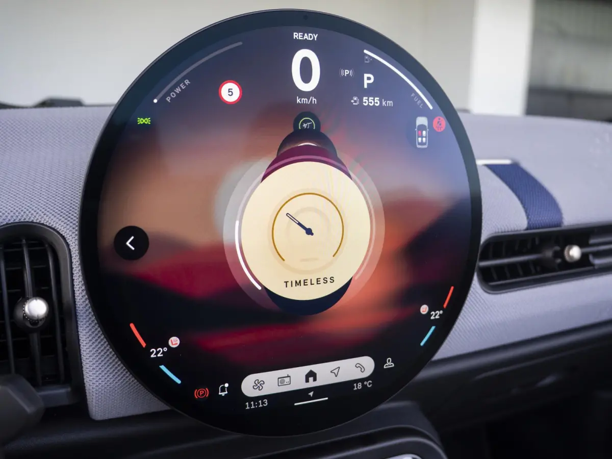 C Favoured XL-pakket | Elektrisch verstelbare stoelen | Harman Kardon | Parking Assistant Plus |