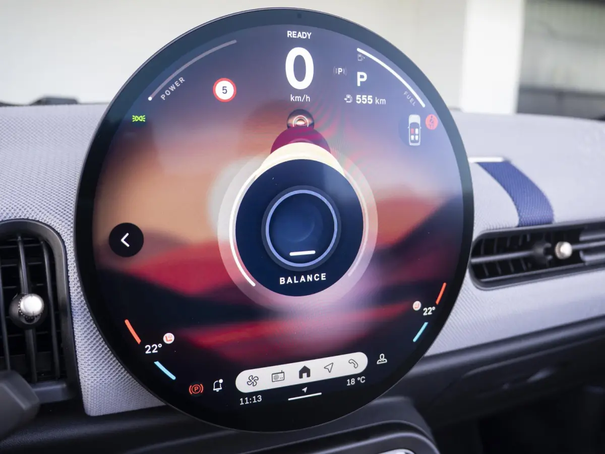 C Favoured XL-pakket | Elektrisch verstelbare stoelen | Harman Kardon | Parking Assistant Plus |
