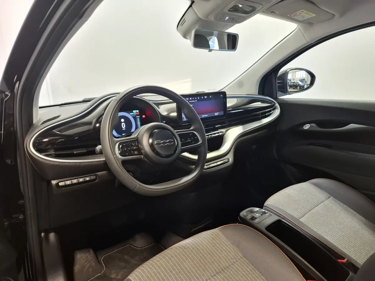 Icon 42 kWh | SoH 93.4% | Navigatie/Android/Apple Carplay | LM Velgen 16" | Cruise Control | DAB | Cruise Control | Airco |