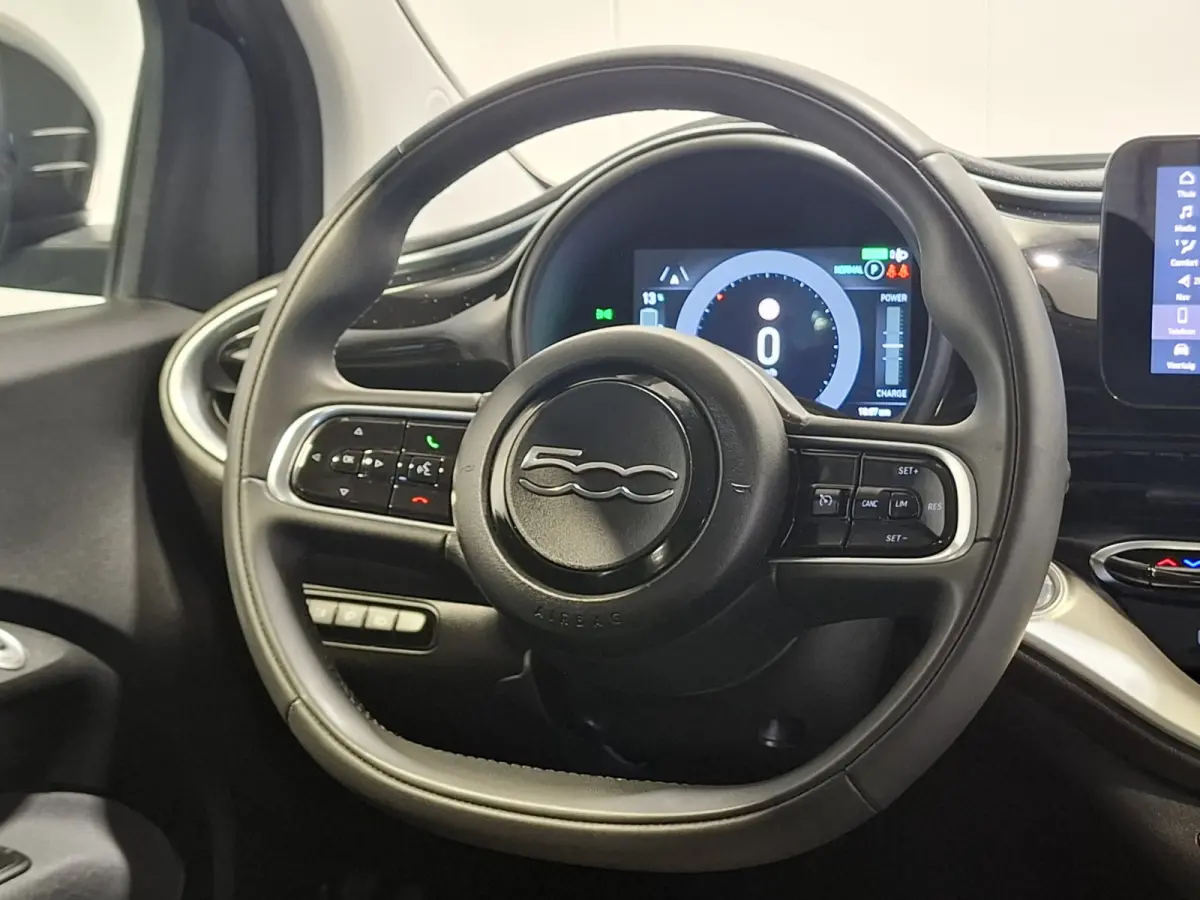 Icon 42 kWh | SoH 93.4% | Navigatie/Android/Apple Carplay | LM Velgen 16" | Cruise Control | DAB | Cruise Control | Airco |