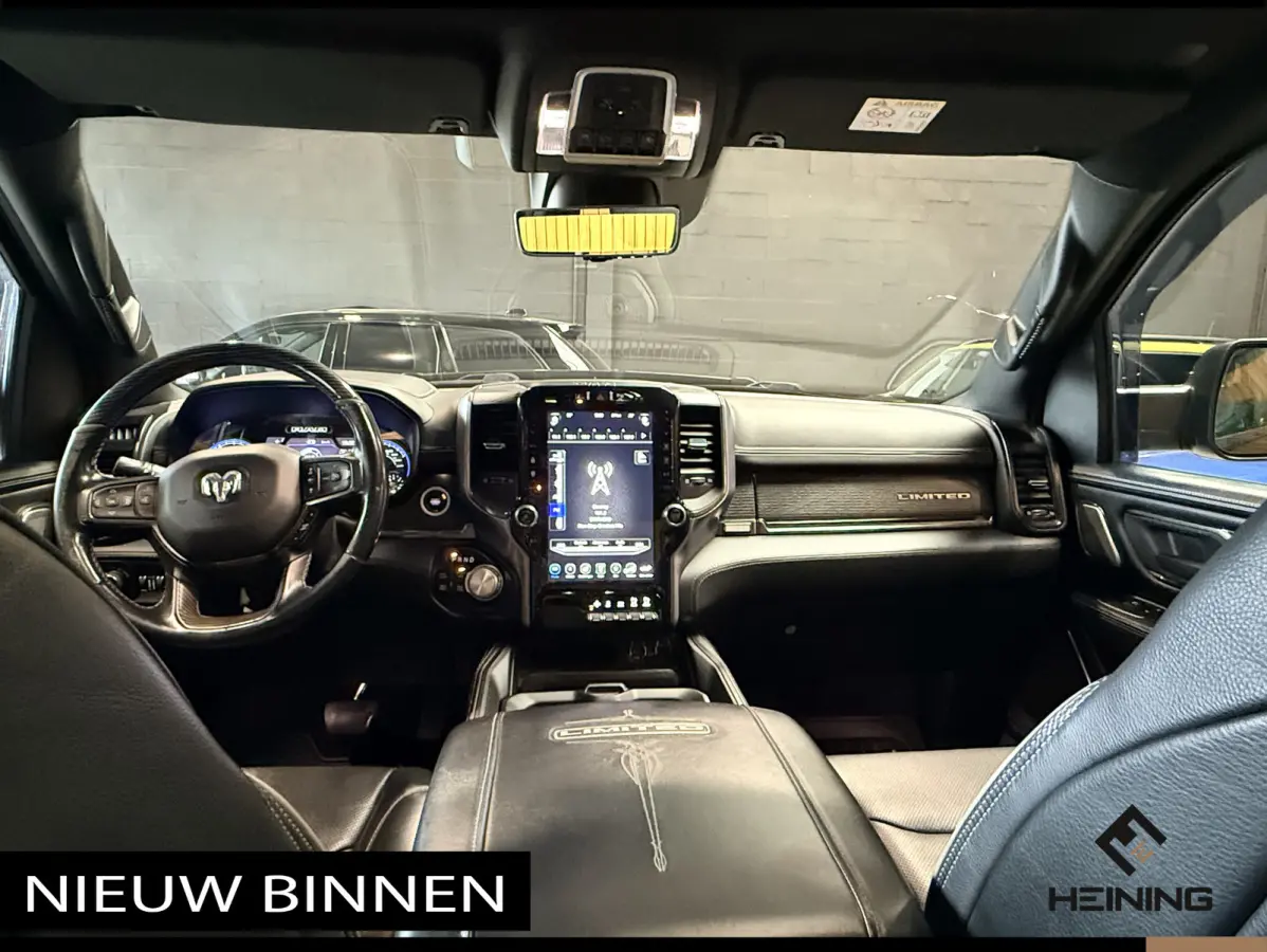 1500 5.7 V8 4x4 Crew Cab Limited Night. 22 inch. HUD. Luchtvering. Alle opties.