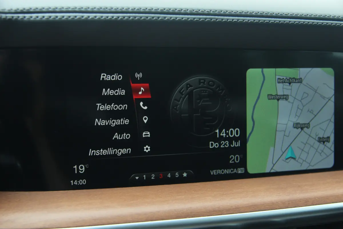 2.0 T AWD Super Business Edition | 20" | Leder | Adaptive Cruise Control | Camera | Carplay