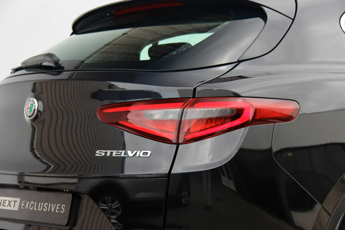 2.0 T AWD Super Business Edition | 20" | Leder | Adaptive Cruise Control | Camera | Carplay