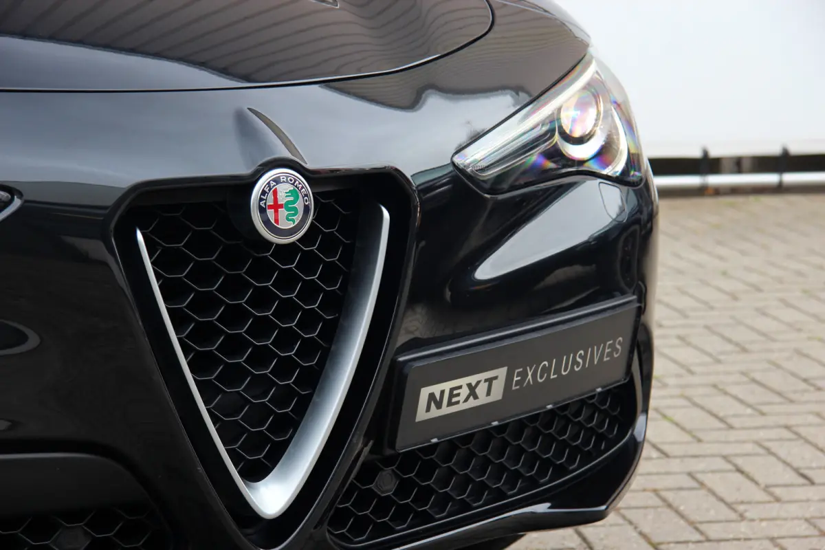 2.0 T AWD Super Business Edition | 20" | Leder | Adaptive Cruise Control | Camera | Carplay