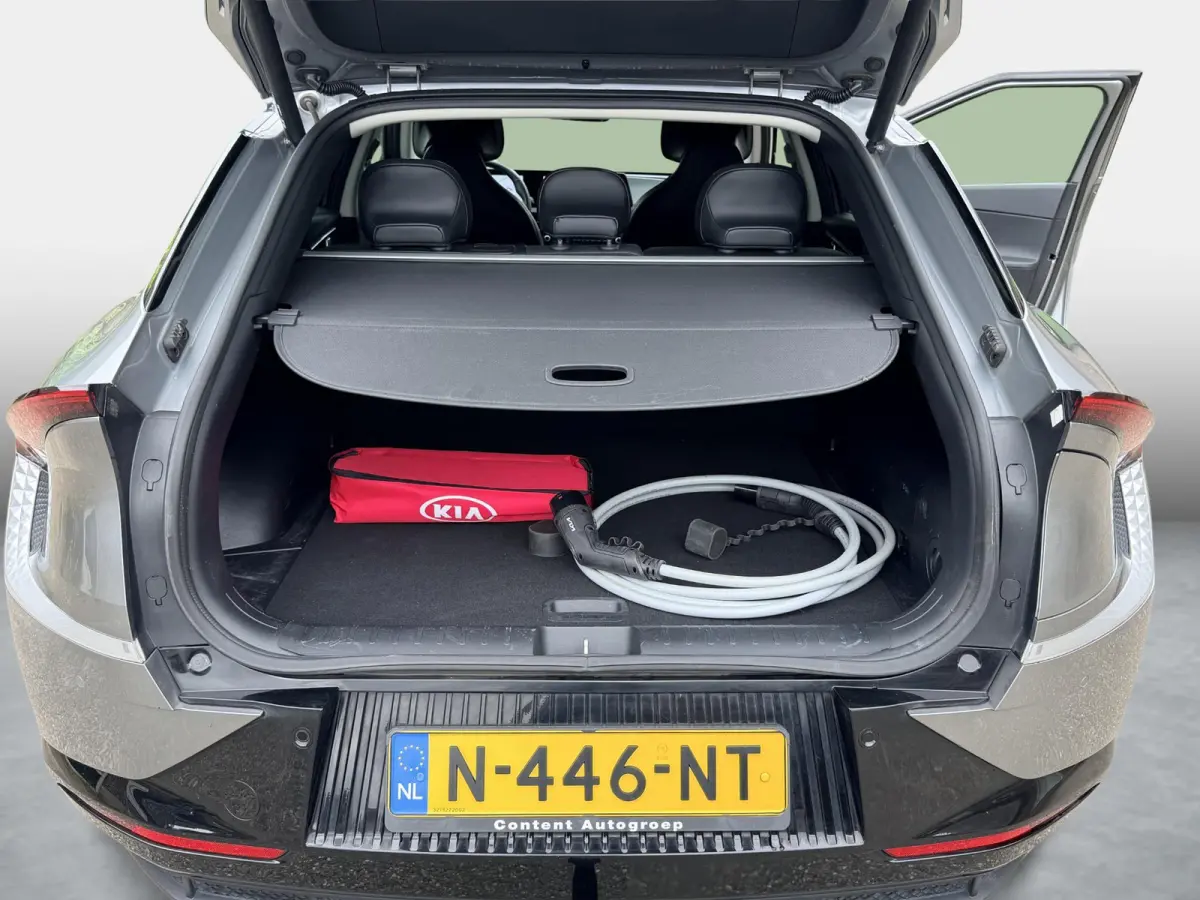 Plus 77.4 kWh SOH 97,7% / Black Package GT / Warmtepomp / Trekhaak / 3 Fase / Stoelverwarming & Ventilatie / MERIDIAN Surround-System / Adaptieve Cruise /