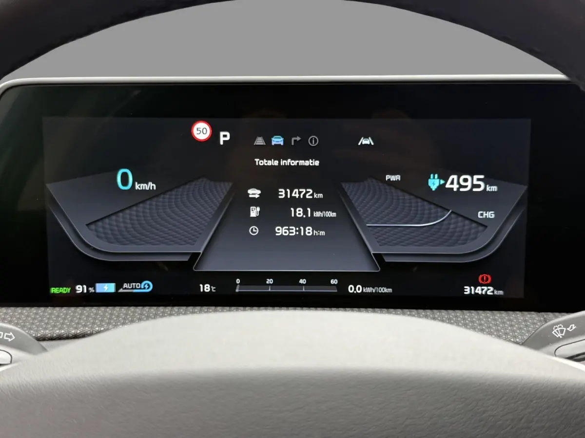 Plus 77.4 kWh SOH 97,7% / Black Package GT / Warmtepomp / Trekhaak / 3 Fase / Stoelverwarming & Ventilatie / MERIDIAN Surround-System / Adaptieve Cruise /