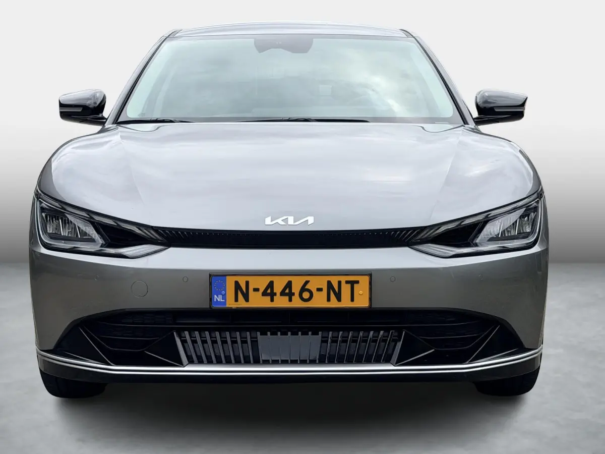 Plus 77.4 kWh SOH 97,7% / Black Package GT / Warmtepomp / Trekhaak / 3 Fase / Stoelverwarming & Ventilatie / MERIDIAN Surround-System / Adaptieve Cruise /