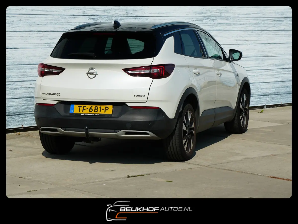 1.2 Turbo Ultimate Leer Trekhaak 360Cam
