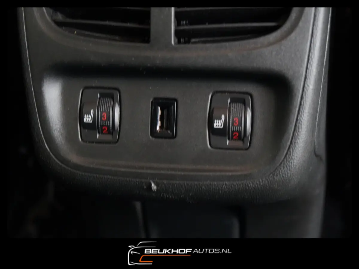 1.2 Turbo Ultimate Leer Trekhaak 360Cam