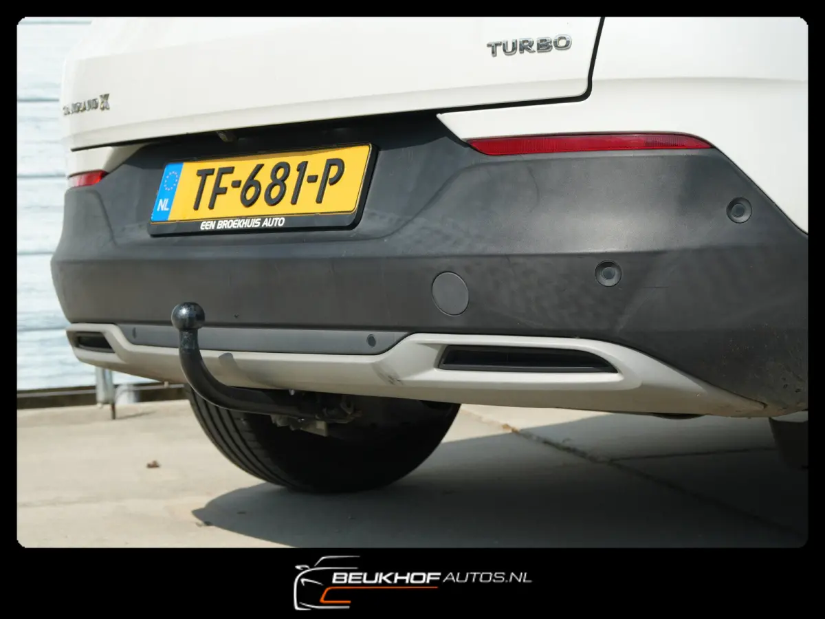 1.2 Turbo Ultimate Leer Trekhaak 360Cam