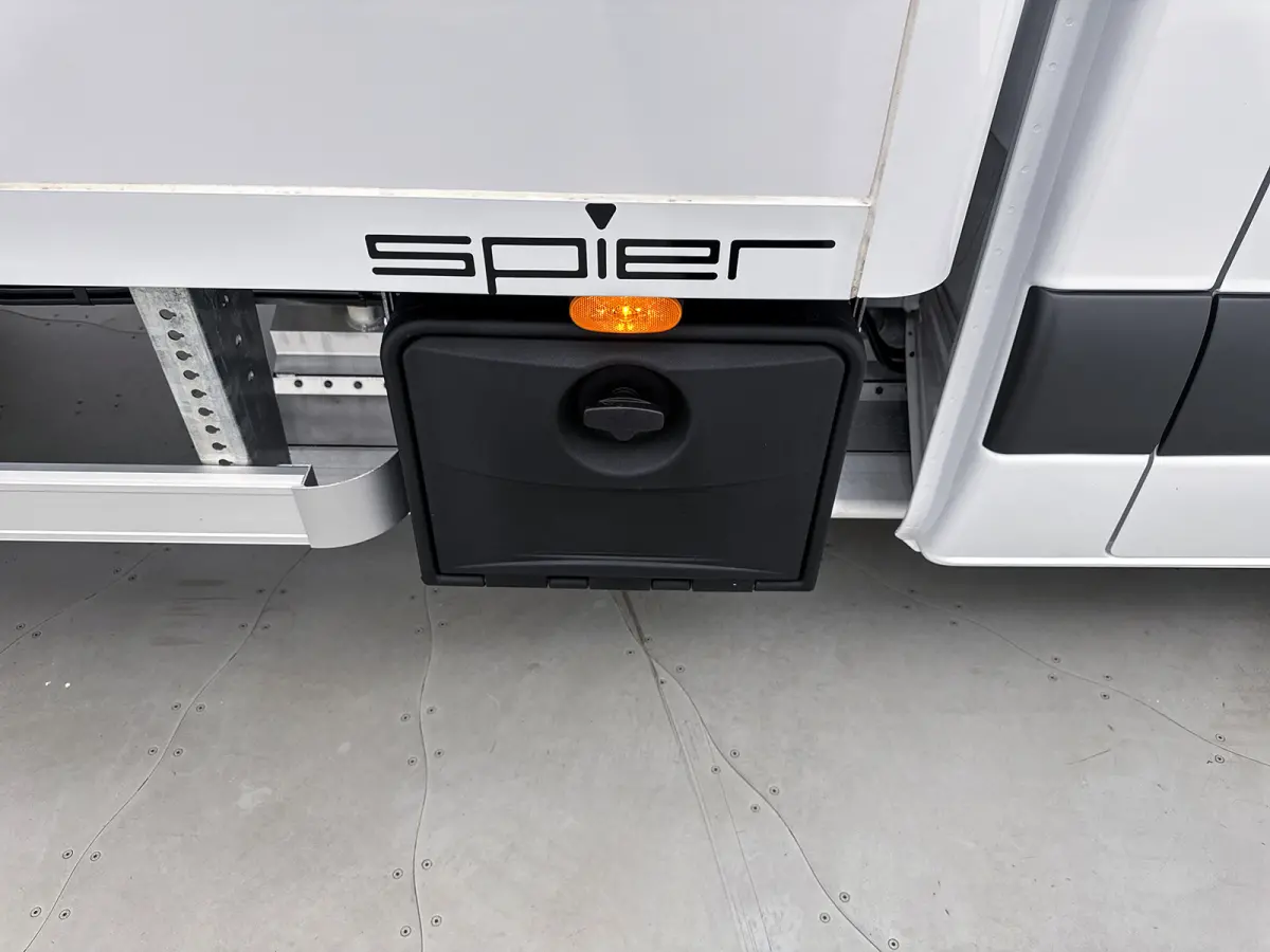 420 L3 Pro 81kWh Bakwagen met Laadklep Navigatie Camera