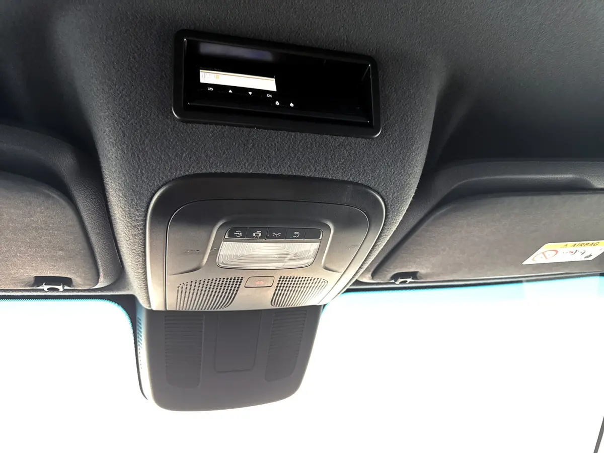 420 L3 Pro 81kWh Bakwagen met Laadklep Navigatie Camera