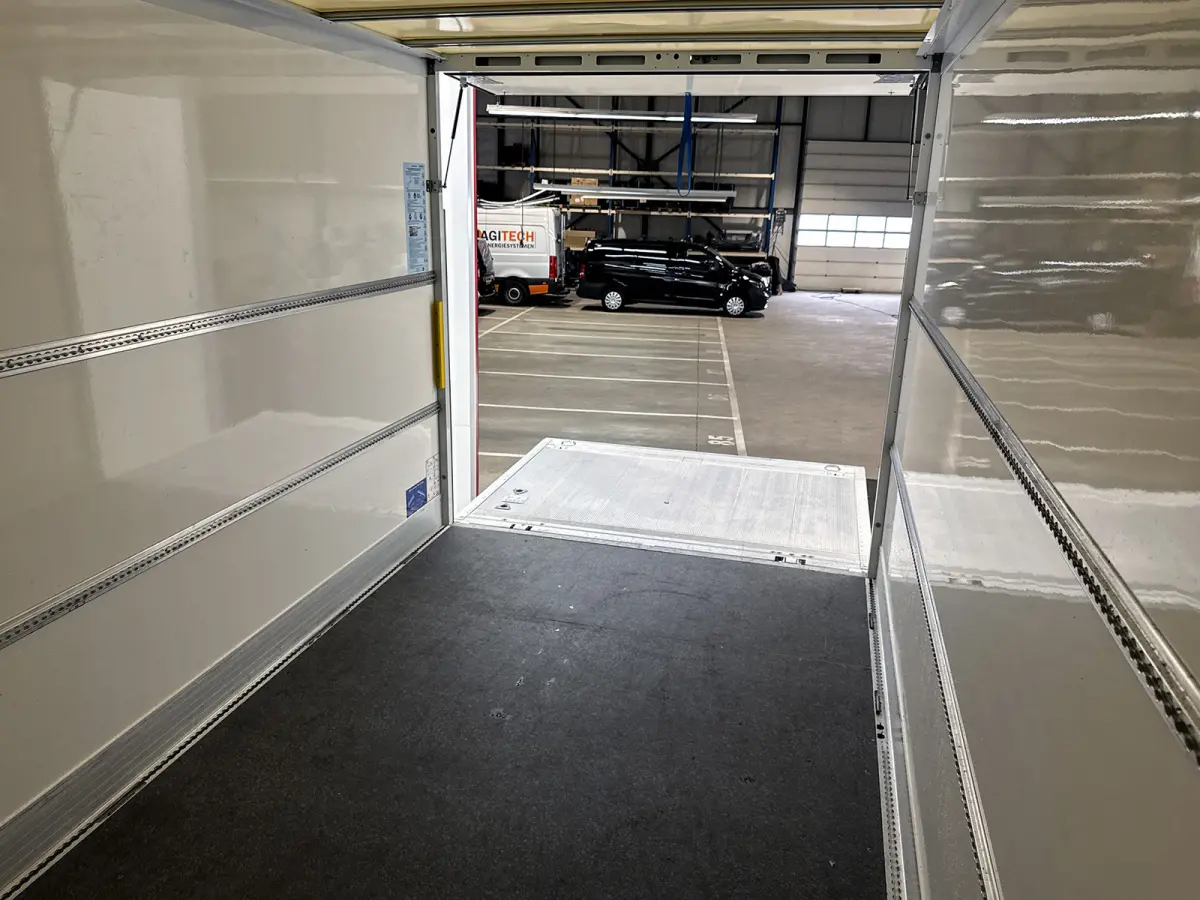 420 L3 Pro 81kWh Bakwagen met Laadklep Navigatie Camera